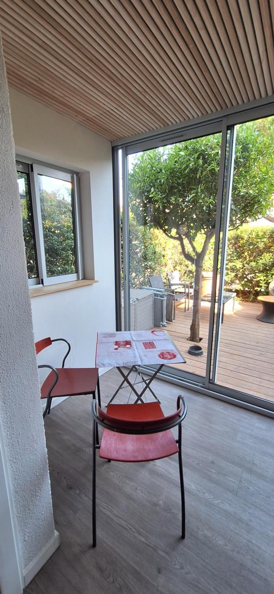 Studio Le Grand Large: Tranquil Port-Side Retreat with Terrace Saint-Mandrier-sur-Mer Exterior photo
